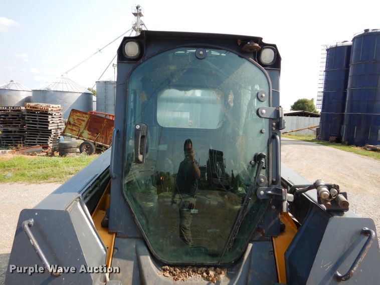 image for item DM4326 2011 John Deere 333D  tracked skid steer loader