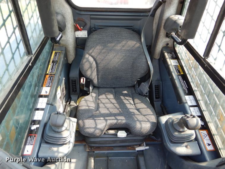 image for item DM4326 2011 John Deere 333D  tracked skid steer loader