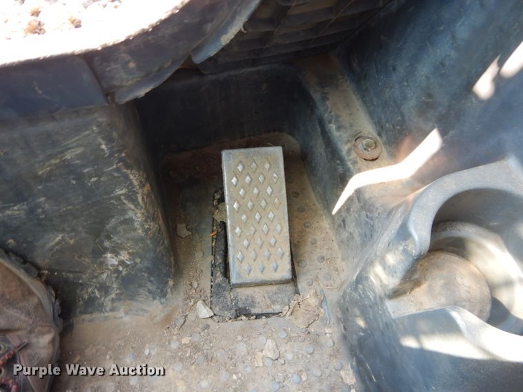 image for item DM4326 2011 John Deere 333D  tracked skid steer loader