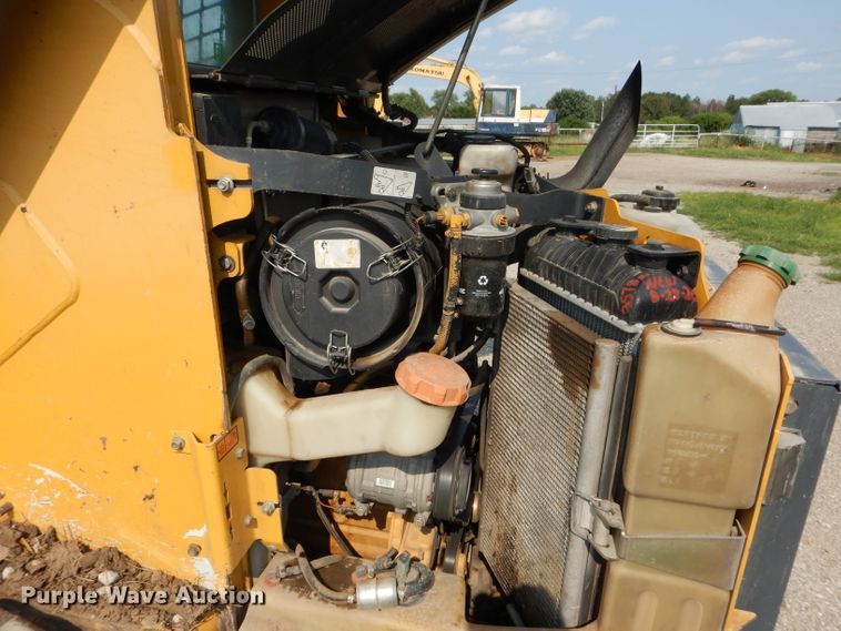 image for item DM4326 2011 John Deere 333D  tracked skid steer loader