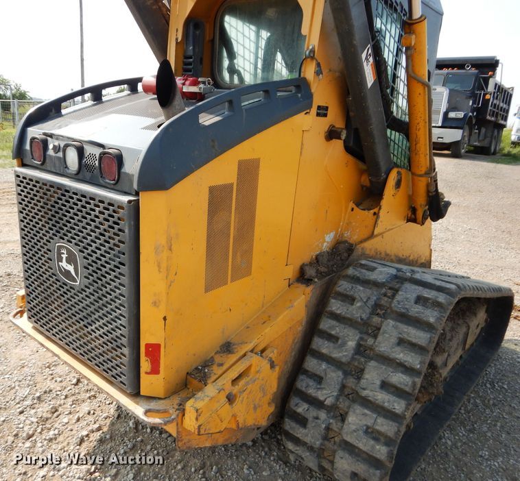 image for item DM4326 2011 John Deere 333D  tracked skid steer loader