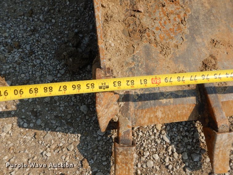 image for item DM4326 2011 John Deere 333D  tracked skid steer loader