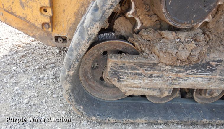 image for item DM4326 2011 John Deere 333D  tracked skid steer loader