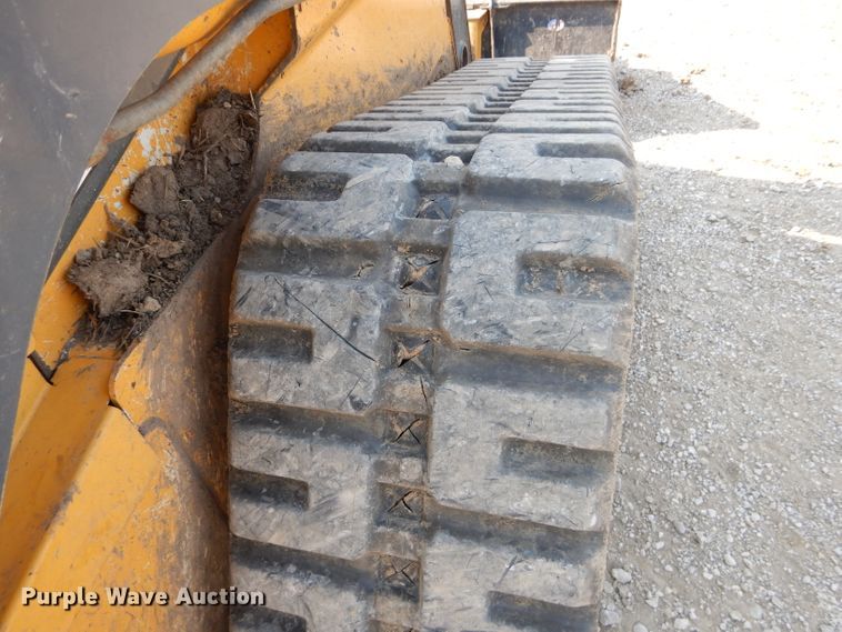 image for item DM4326 2011 John Deere 333D  tracked skid steer loader