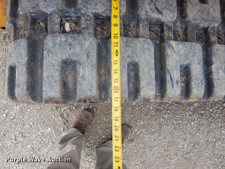 image for item DM4326 2011 John Deere 333D  tracked skid steer loader