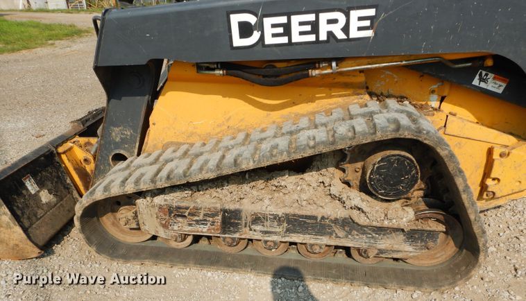 image for item DM4326 2011 John Deere 333D  tracked skid steer loader