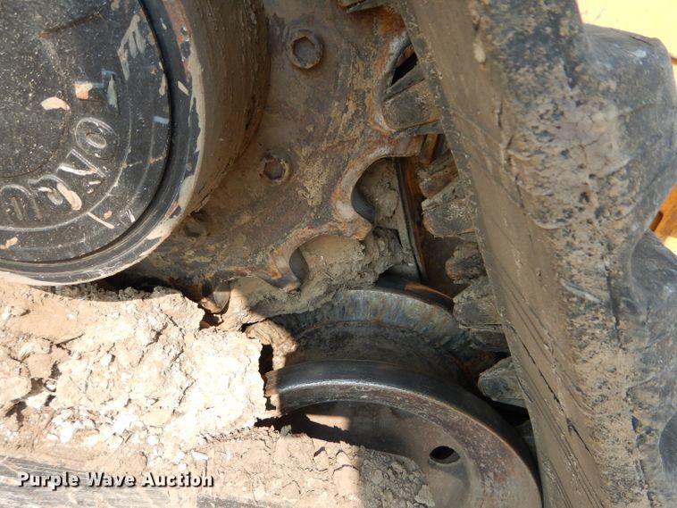 image for item DM4326 2011 John Deere 333D  tracked skid steer loader