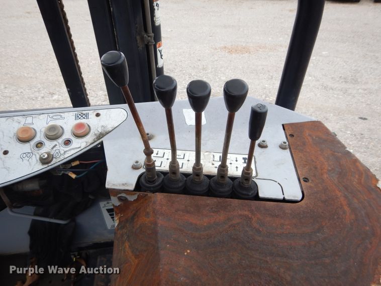 image for item DM4331 2005 Palfinger CR50  forklift