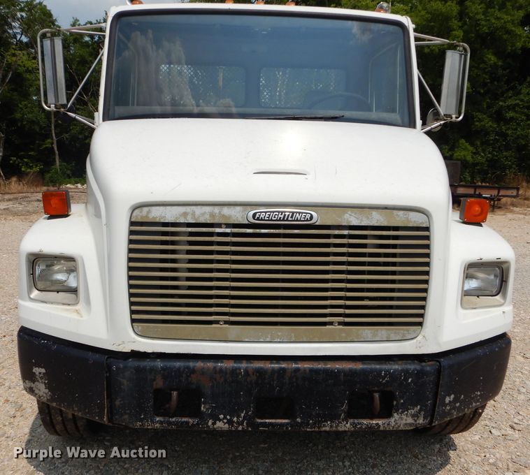 image for item DM4332 2001 Freightliner FL70  flatbed truck