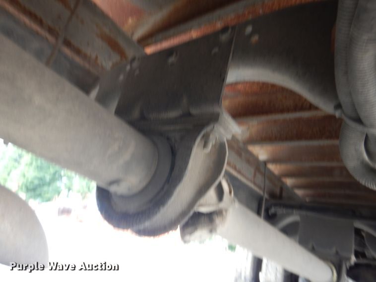 image for item DM4332 2001 Freightliner FL70  flatbed truck