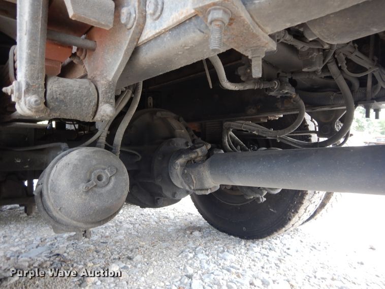 image for item DM4332 2001 Freightliner FL70  flatbed truck