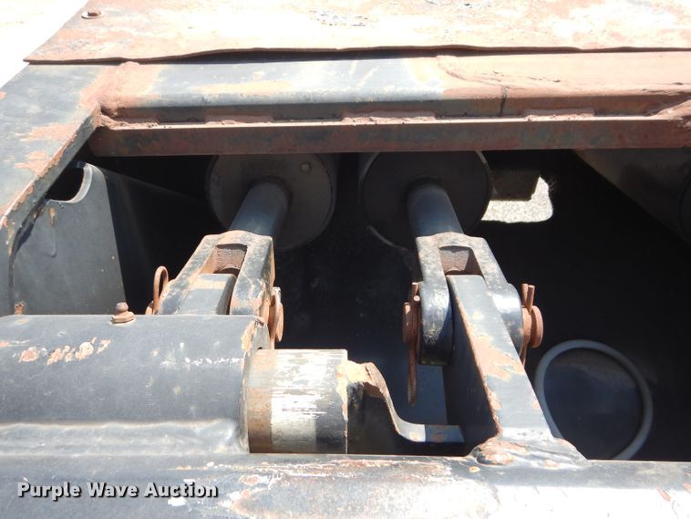 image for item DM4338 1999 Talbert T3DW-50SA-HRG-1-11  lowboy equipment trailer