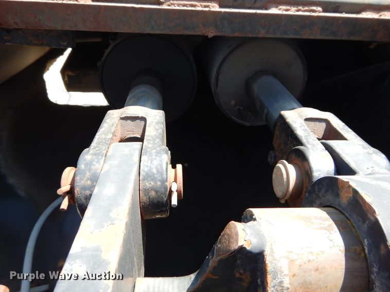 image for item DM4338 1999 Talbert T3DW-50SA-HRG-1-11  lowboy equipment trailer