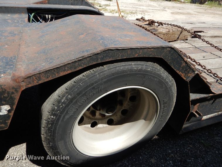 image for item DM4338 1999 Talbert T3DW-50SA-HRG-1-11  lowboy equipment trailer