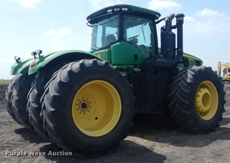 image for item DM6322 2013 John Deere 9560R  Scraper Special 4WD tractor