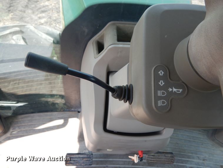 image for item DM6322 2013 John Deere 9560R  Scraper Special 4WD tractor