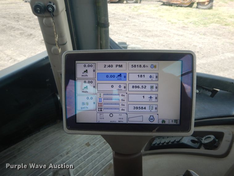 image for item DM6322 2013 John Deere 9560R  Scraper Special 4WD tractor