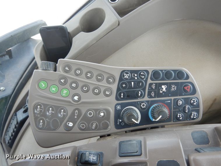 image for item DM6322 2013 John Deere 9560R  Scraper Special 4WD tractor