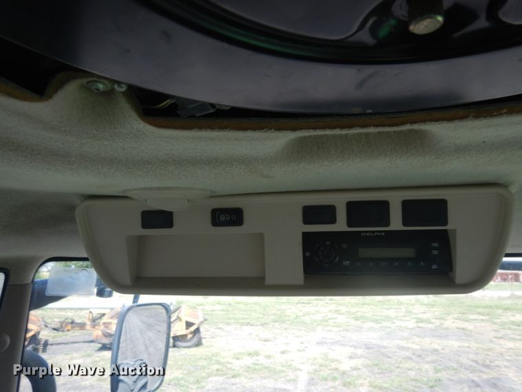 image for item DM6322 2013 John Deere 9560R  Scraper Special 4WD tractor