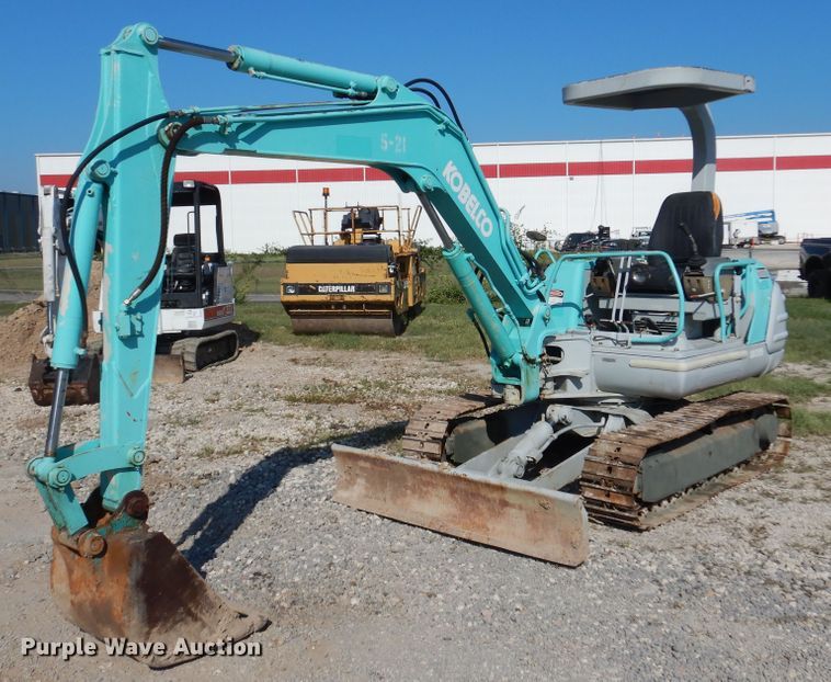 image for item DM6334 1995 Kobelco SK035  mini excavator