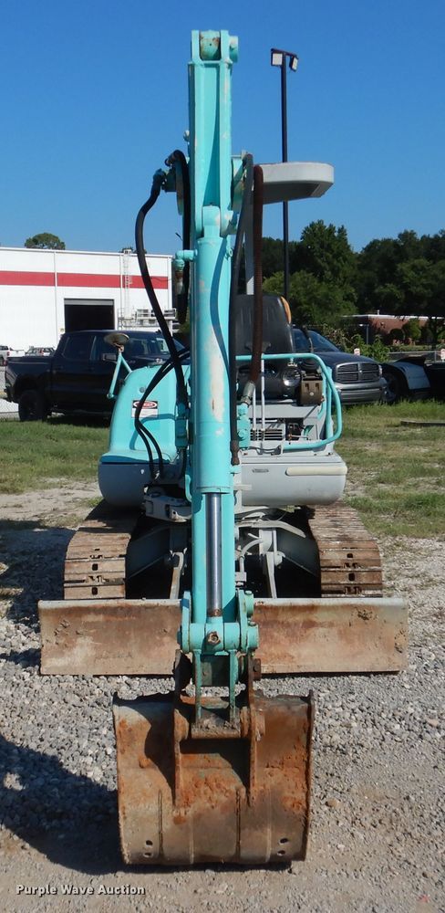 image for item DM6334 1995 Kobelco SK035  mini excavator