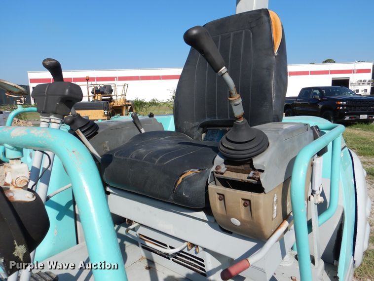 image for item DM6334 1995 Kobelco SK035  mini excavator