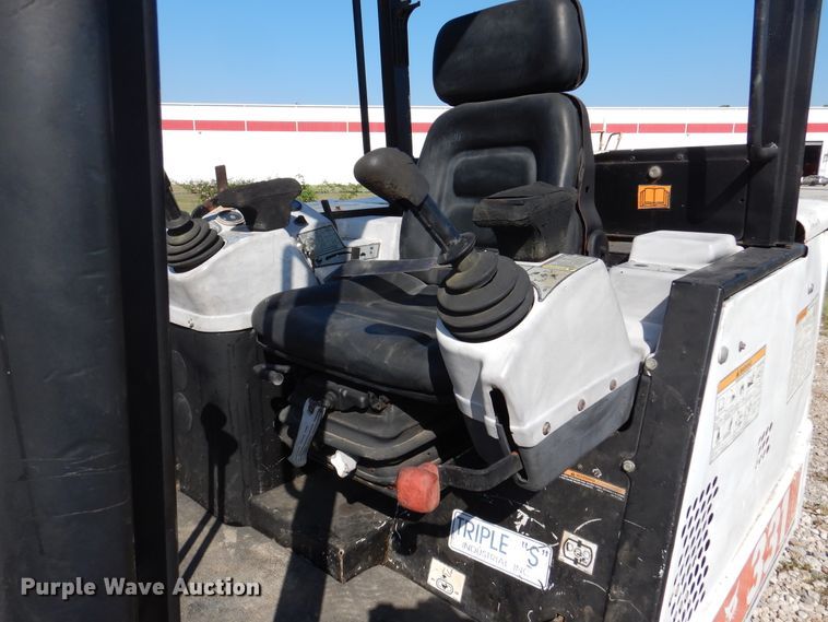 image for item DM6335 Bobcat 331  mini excavator