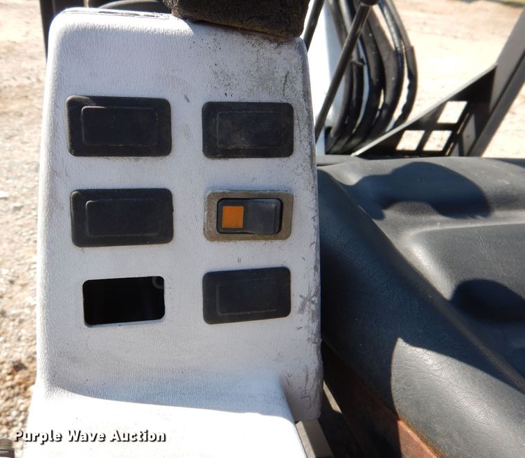 image for item DM6335 Bobcat 331  mini excavator