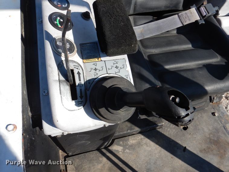 image for item DM6335 Bobcat 331  mini excavator