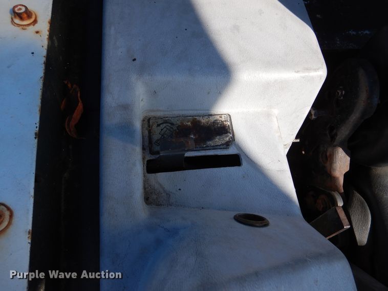 image for item DM6335 Bobcat 331  mini excavator