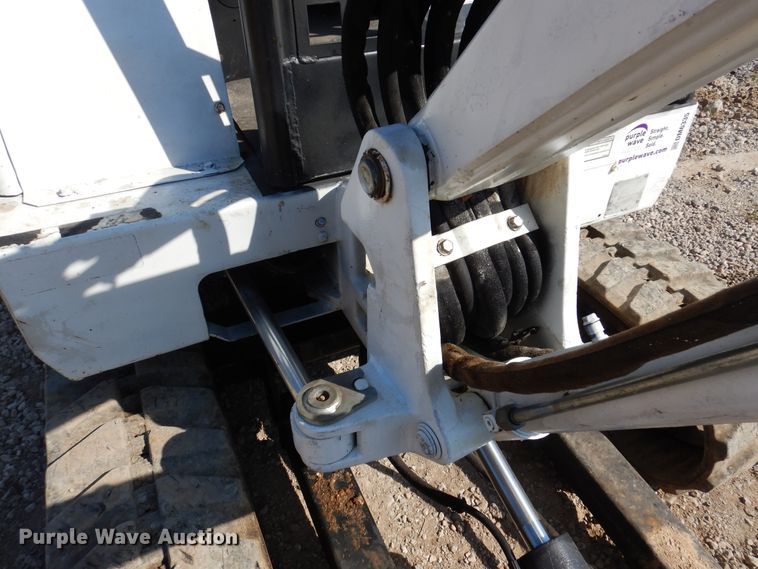 image for item DM6335 Bobcat 331  mini excavator