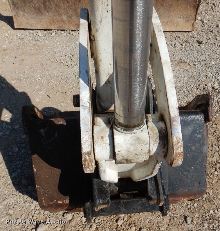 image for item DM6335 Bobcat 331  mini excavator