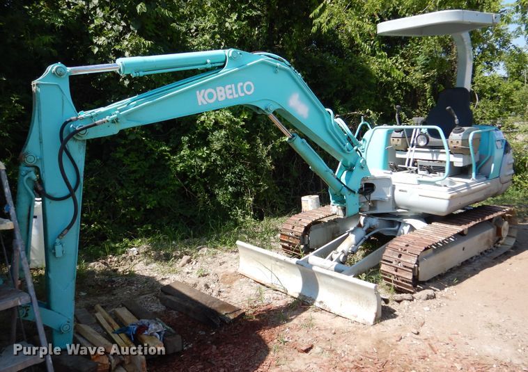 image for item DM6339 1994 Kobelco SK035  mini excavator