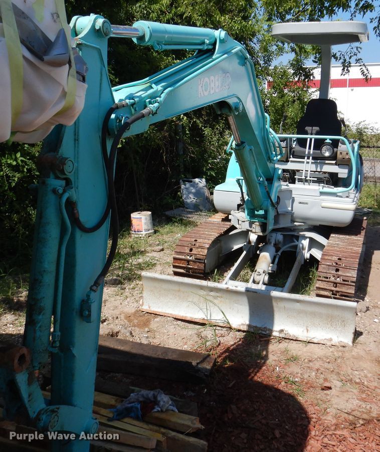 image for item DM6339 1994 Kobelco SK035  mini excavator