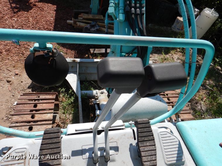 image for item DM6339 1994 Kobelco SK035  mini excavator