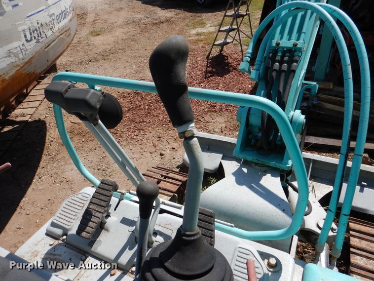 image for item DM6339 1994 Kobelco SK035  mini excavator