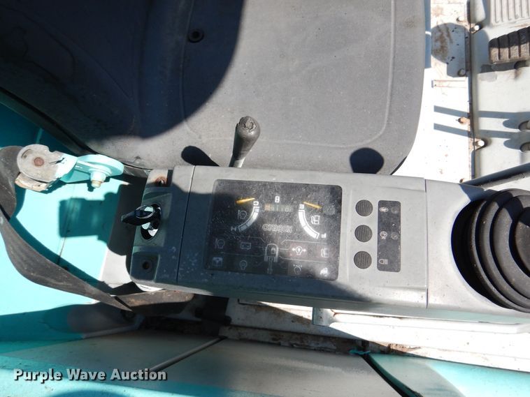 image for item DM6339 1994 Kobelco SK035  mini excavator