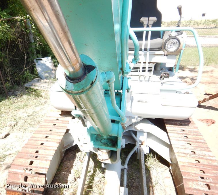 image for item DM6339 1994 Kobelco SK035  mini excavator