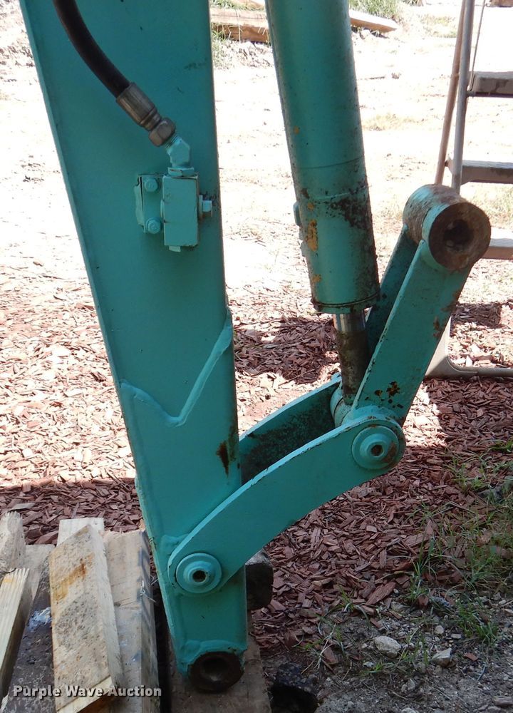 image for item DM6339 1994 Kobelco SK035  mini excavator