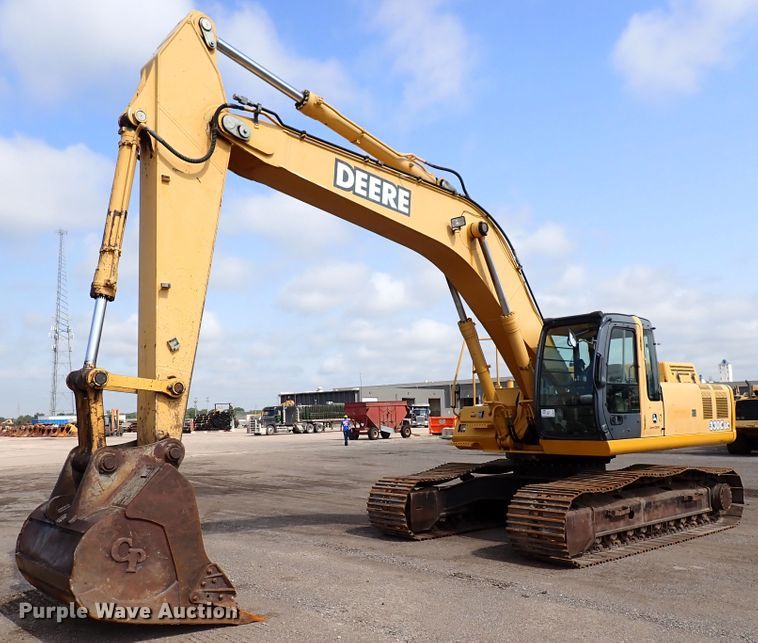 image for item DN1792 2005 John Deere 330C LC  excavator