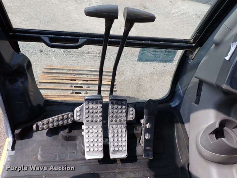 image for item DN1792 2005 John Deere 330C LC  excavator