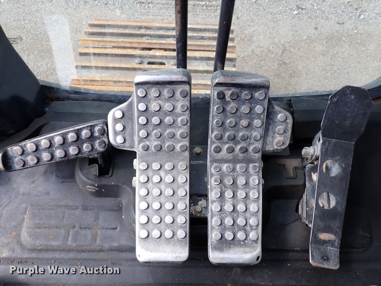 image for item DN1792 2005 John Deere 330C LC  excavator