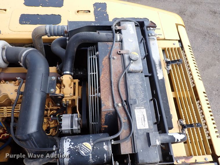 image for item DN1792 2005 John Deere 330C LC  excavator