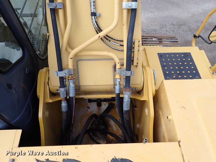 image for item DN1792 2005 John Deere 330C LC  excavator