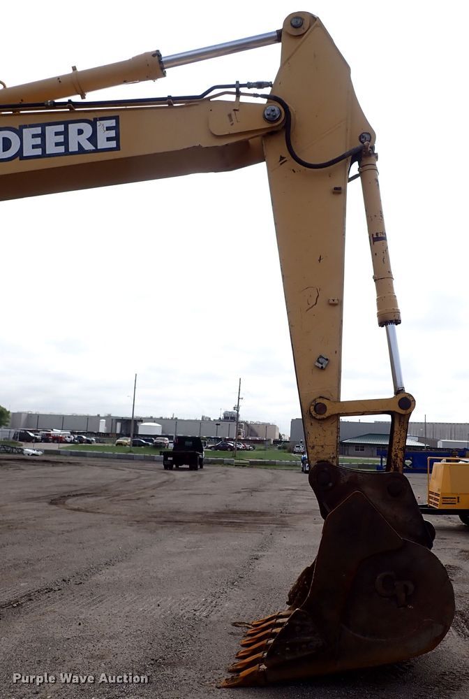 image for item DN1792 2005 John Deere 330C LC  excavator