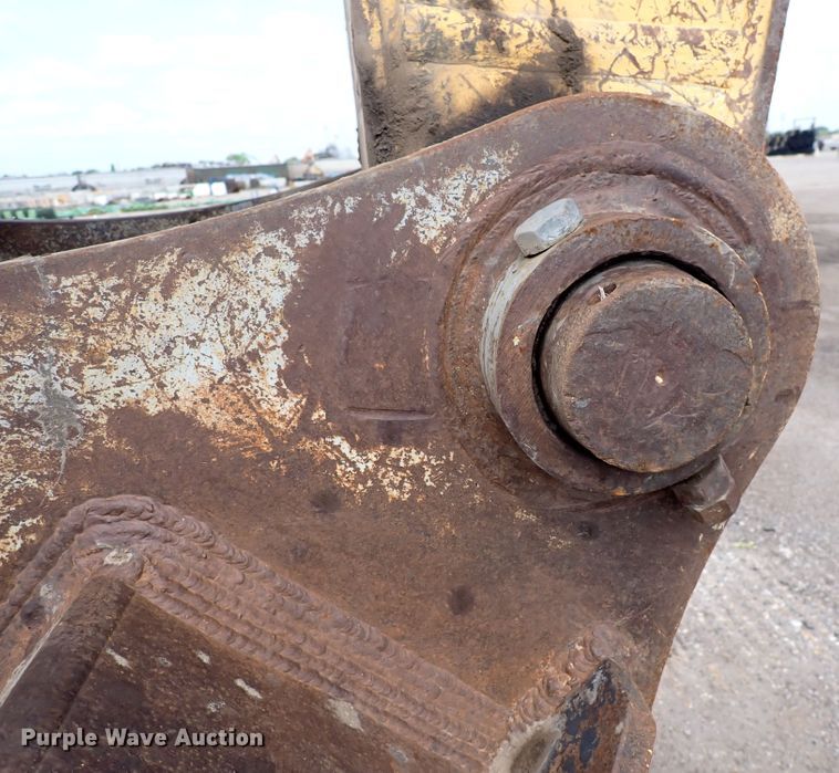 image for item DN1792 2005 John Deere 330C LC  excavator