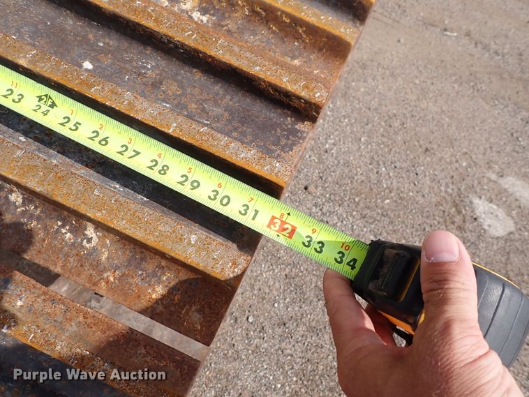 image for item DN1792 2005 John Deere 330C LC  excavator