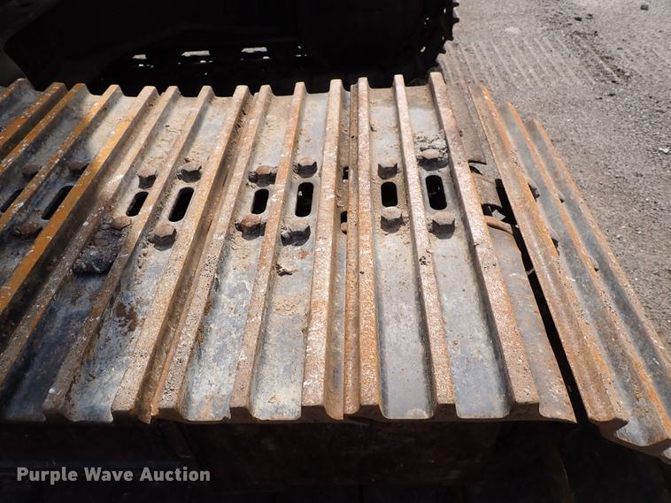 image for item DN1792 2005 John Deere 330C LC  excavator