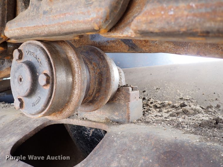 image for item DN1792 2005 John Deere 330C LC  excavator