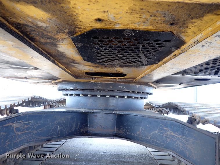 image for item DN1792 2005 John Deere 330C LC  excavator